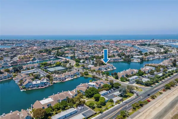 3625 Windspun DR, Huntington Beach, CA 92649