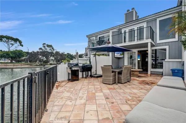 3625 Windspun DR, Huntington Beach, CA 92649