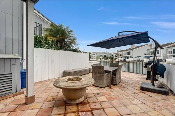 3625 Windspun DR, Huntington Beach, CA 92649