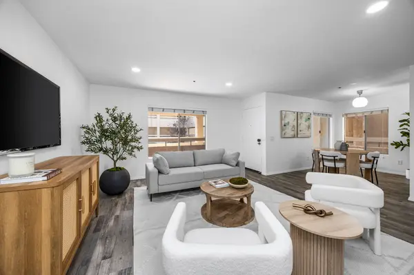 12141 Centralia St #206, Lakewood, CA 90715-1515