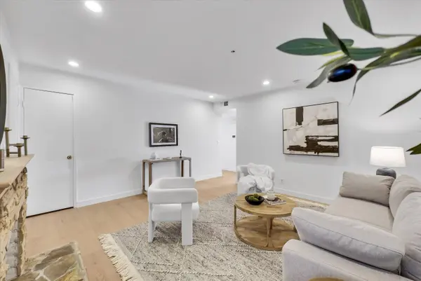 12121 Centralia St #302, Lakewood, CA 90715-1580