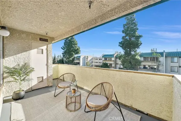 12121 Centralia ST #302, Lakewood, CA 90715