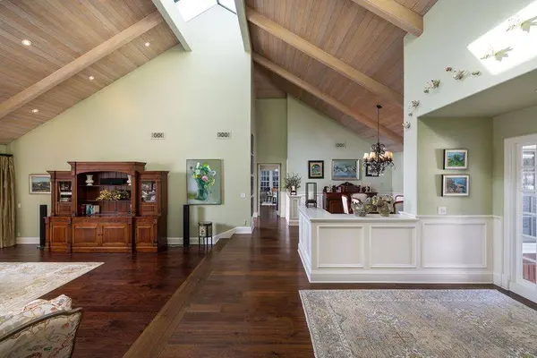 32 Rockingham Dr, Newport Beach, CA 92660-4218