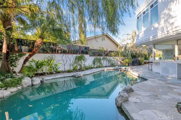 25 Rue Grand Ducal, Newport Beach, CA 92660