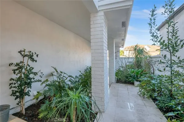 25 Rue Grand Ducal, Newport Beach, CA 92660