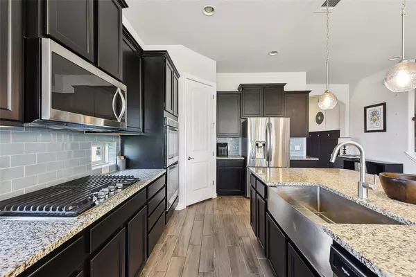 125 Redtail LN, Leander, TX 78641