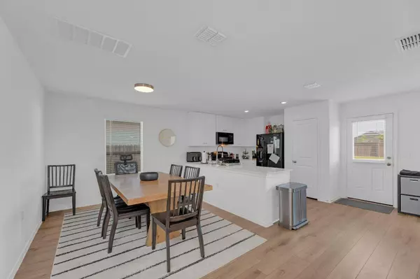 2324 Willkomen WAY, Pflugerville, TX 78660