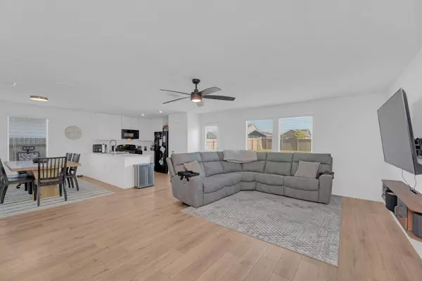 2324 Willkomen WAY, Pflugerville, TX 78660