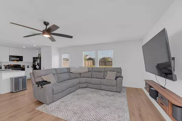 2324 Willkomen WAY, Pflugerville, TX 78660