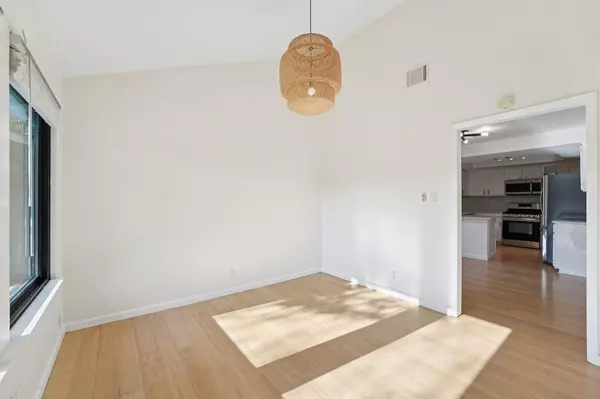 10229 Missel Thrush DR, Austin, TX 78750