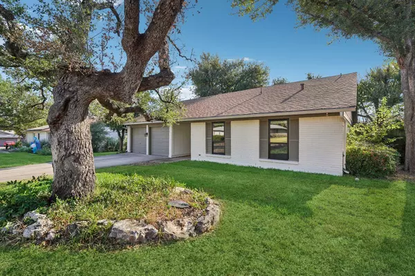 10229 Missel Thrush DR, Austin, TX 78750