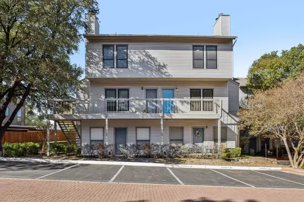 802 S 1st ST #220, Austin, TX 78704