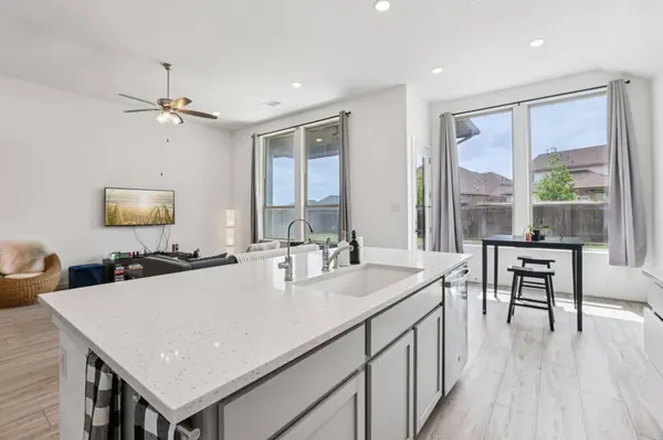 930 Nautical LOOP, Kyle, TX 78640