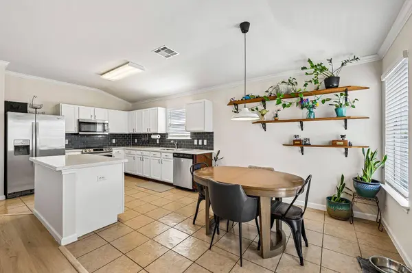 611 Decker DR, Hutto, TX 78634