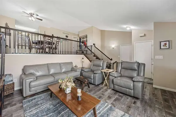 2145 Palmer Cir, Iowa City, IA 52240