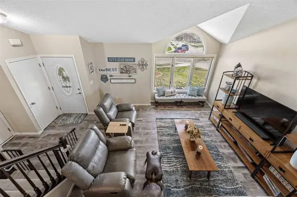 2145 Palmer Cir, Iowa City, IA 52240