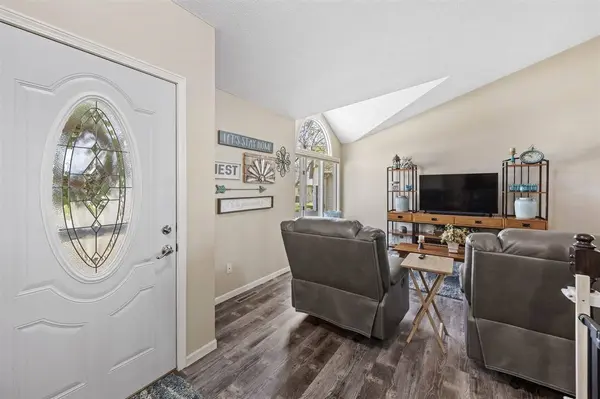 2145 Palmer Cir, Iowa City, IA 52240