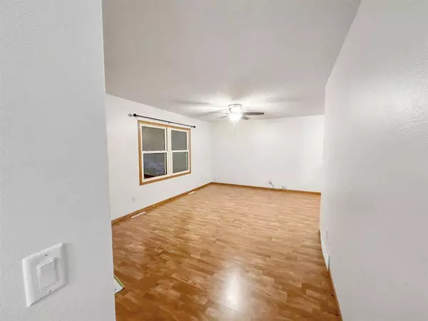 705 E 5th St, West Liberty, IA 52776