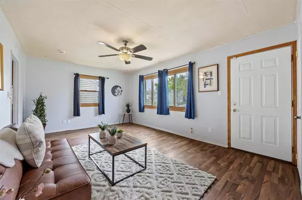 2424 8th Ave SW, Cedar Rapids, IA 52404