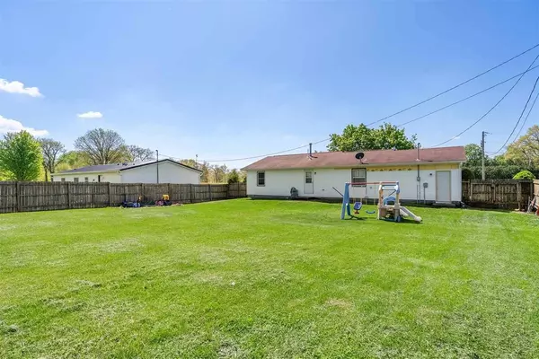 705 E 5th St, West Liberty, IA 52776
