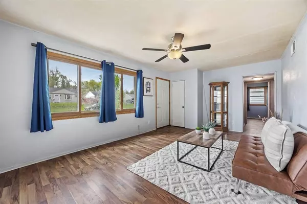 2424 8th Ave SW, Cedar Rapids, IA 52404