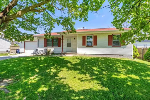 705 E 5th St, West Liberty, IA 52776