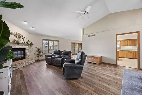 109 Elizabeth Dr, Tipton, IA 52772