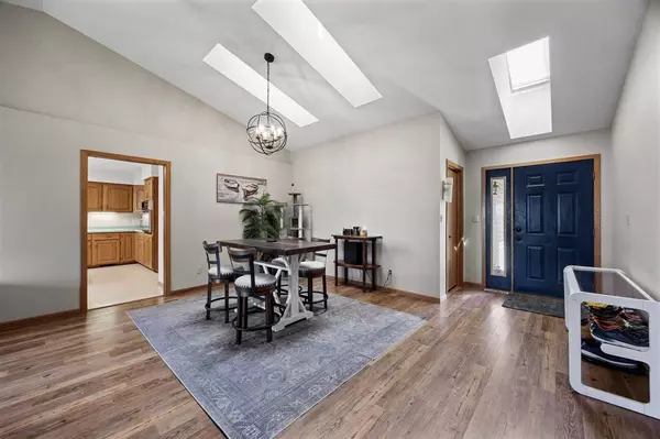 109 Elizabeth Dr, Tipton, IA 52772