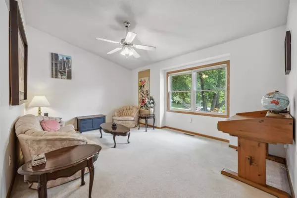 1110 Harlocke St, Iowa City, IA 52246