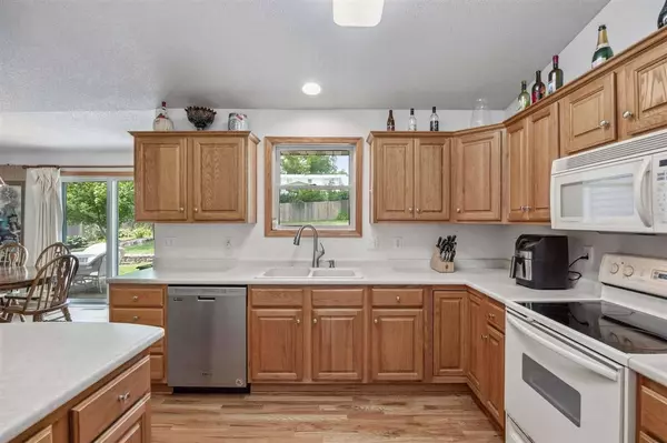 1110 Harlocke St, Iowa City, IA 52246