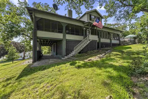 901 E 11th St, Muscatine, IA 52761