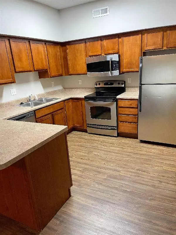 880 Rachael St #104, North Liberty, IA 52317