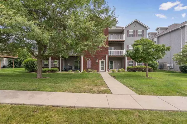 880 Rachael St #104, North Liberty, IA 52317