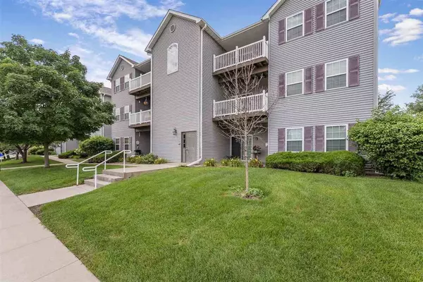 880 Rachael St #104, North Liberty, IA 52317