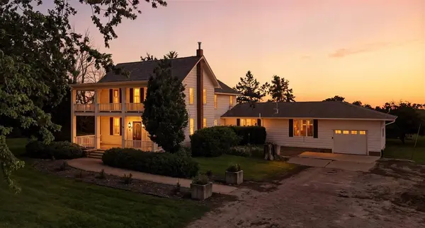 2835 245th St, Ainsworth, IA 52201