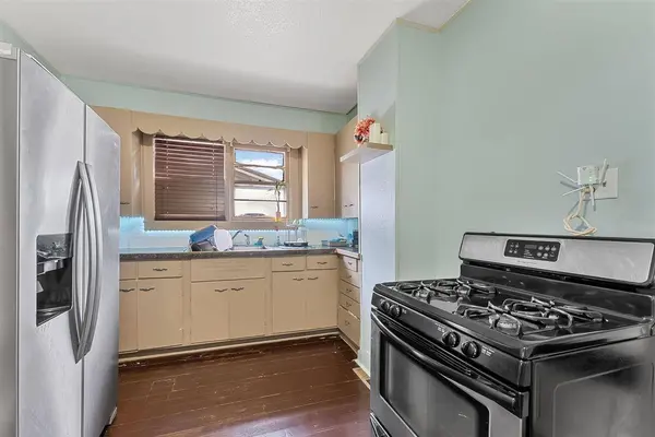 626 E Madison St, Washington, IA 52353