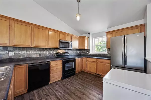 1470 Sadler Dr, North Liberty, IA 52317