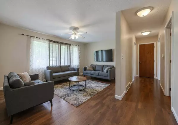 1018 16th Ave, Coralville, IA 52241