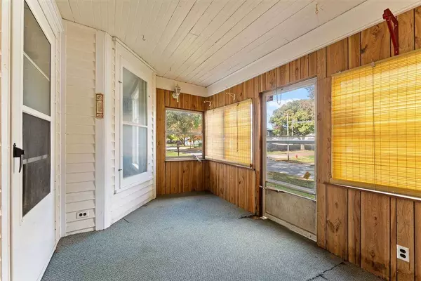 400 E 3rd St, West Liberty, IA 52776