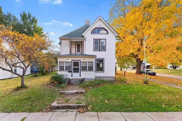 400 E 3rd St, West Liberty, IA 52776