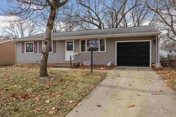 2023 Union Rd, Iowa City, IA 52240