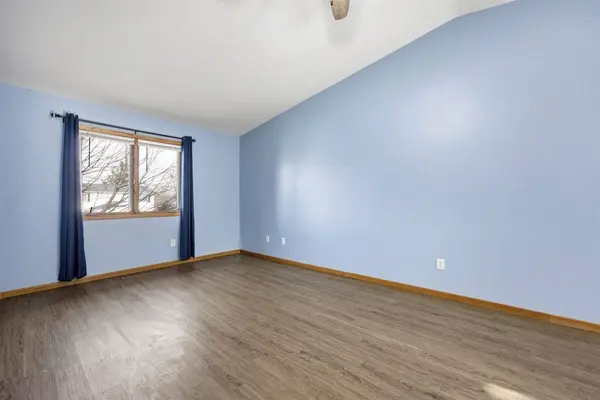 2242 13th St, Coralville, IA 52241