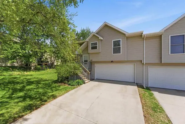 682 Emily St, North Liberty, IA 52317