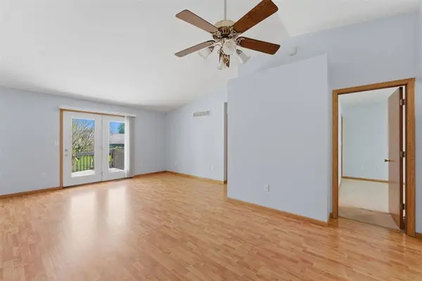 682 Emily St, North Liberty, IA 52317
