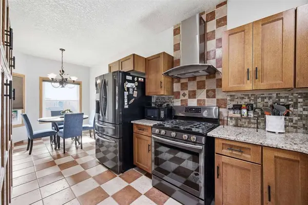 125 Stanwyck Dr, Iowa City, IA 52240