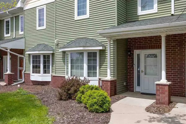 2628 Pinto Ln, Iowa City, IA 52240