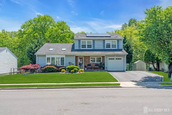 42 Ridge RD, Edison, NJ 08817