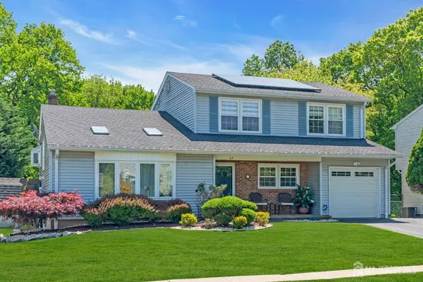 42 Ridge RD, Edison, NJ 08817