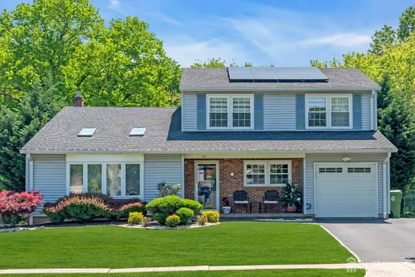 42 Ridge RD, Edison, NJ 08817