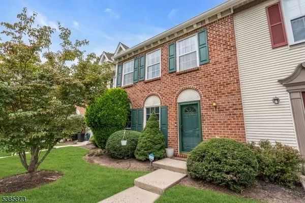 209 Lindsey Ct, Franklin Twp., NJ 08823